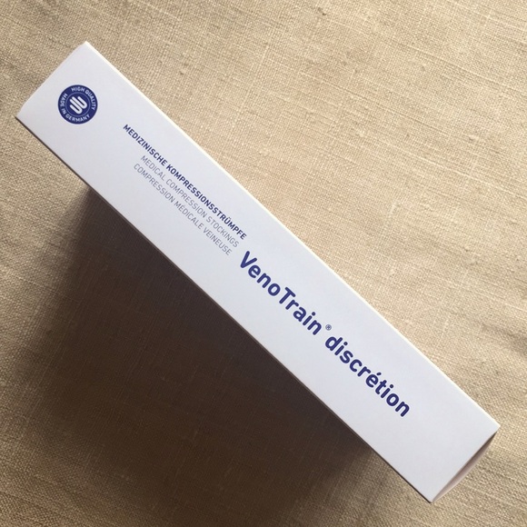 Bauerfeind VenoTrain Discretion Compression Stockings (Black) - Picture 9 of 16